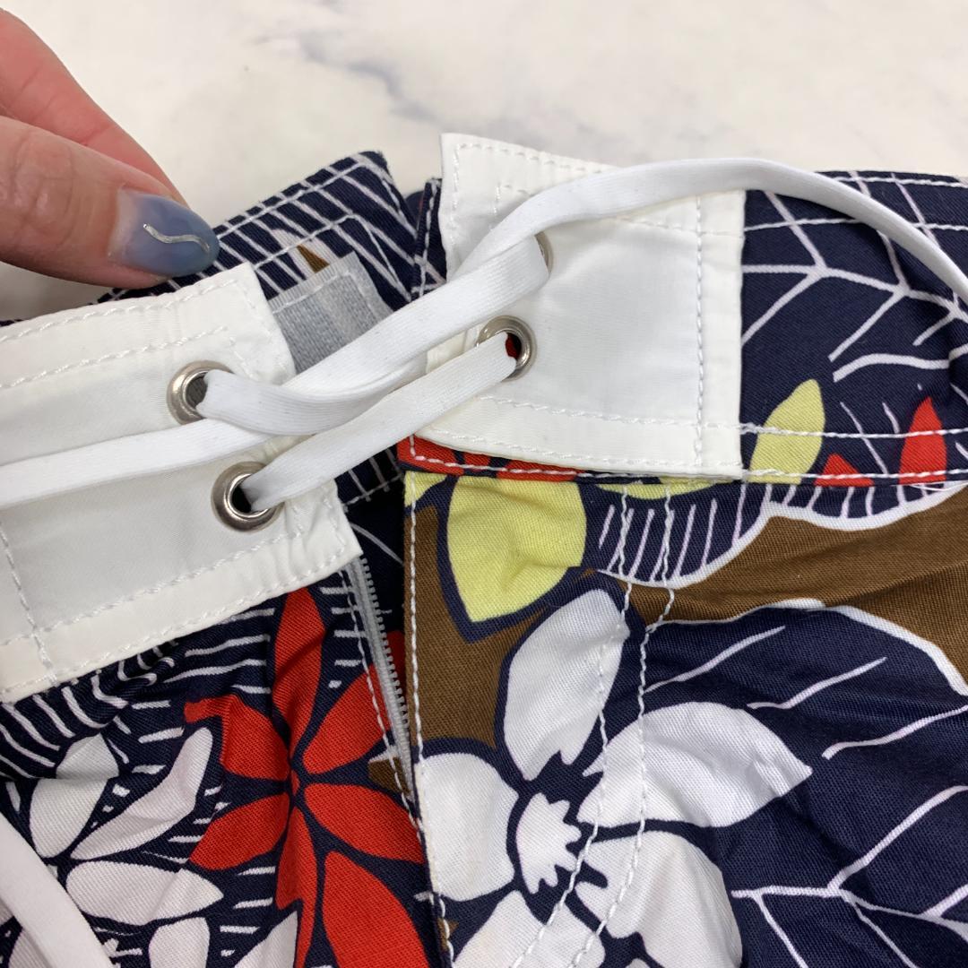 A5762 新品タグ付き ディースクエアード ショートパンツ 綿 紺 赤 S