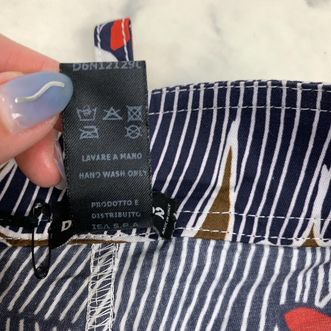 A5762 新品タグ付き ディースクエアード ショートパンツ 綿 紺 赤 S