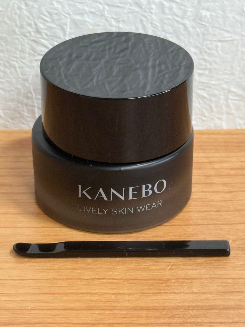 【お値引き不可！】カネボウ ライブリースキン ウェア ソフトオークルAA