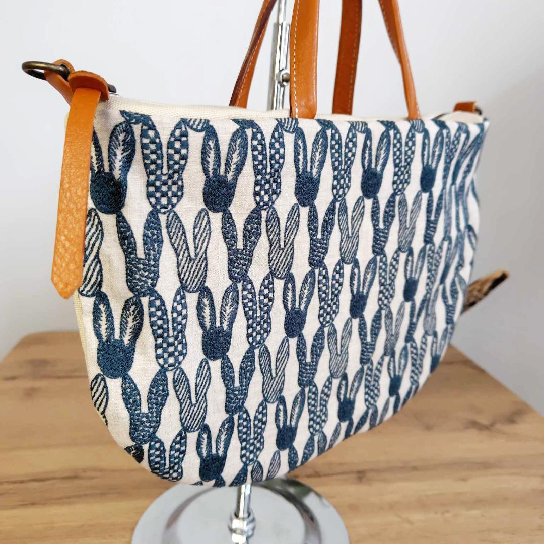 c*n様 ③ミナペルホネン /pomppiaポンピアベージュ/Mサイズラウンドシ