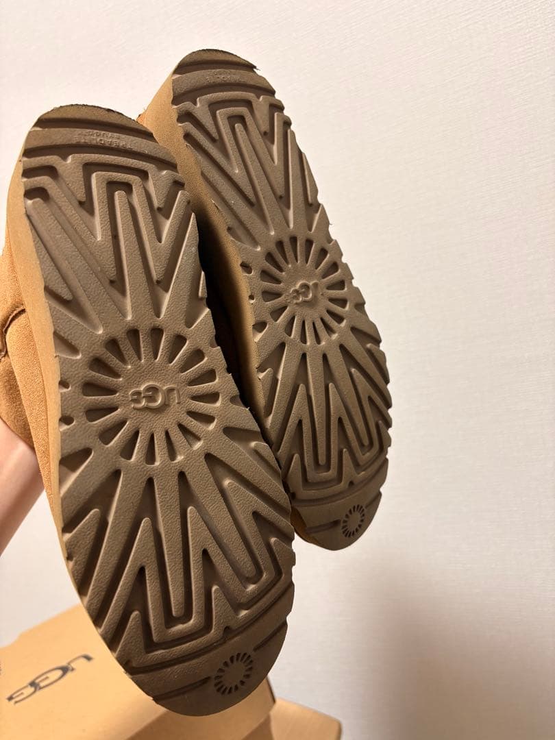 アグ　UGG ゆかり
