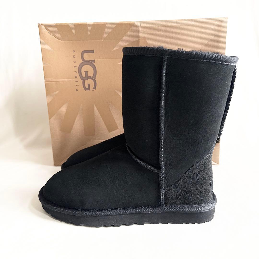 【箱付き未使用品】UGG アグ　クラシックショート　ムートンブーツ　23㎝