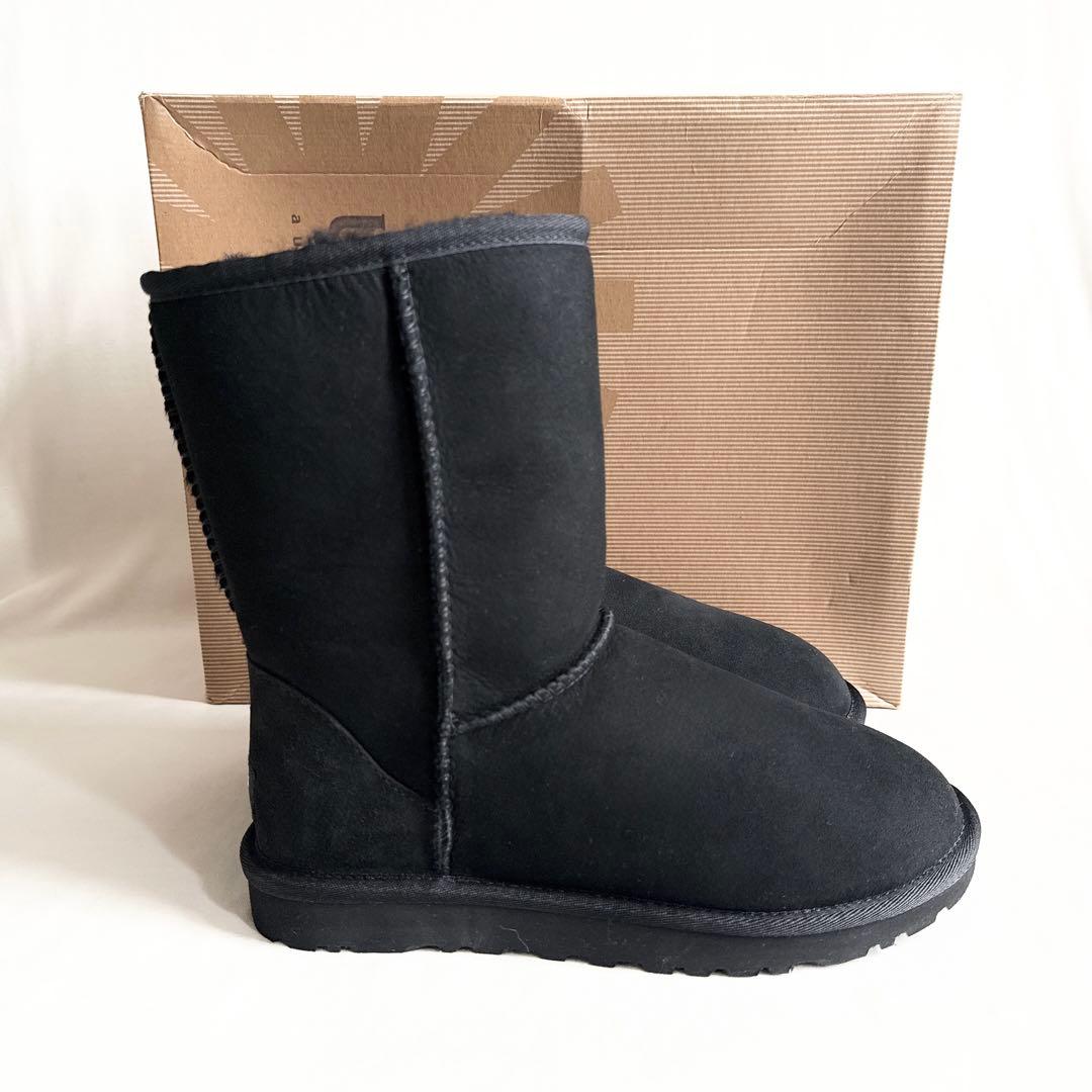 【箱付き未使用品】UGG アグ　クラシックショート　ムートンブーツ　23㎝