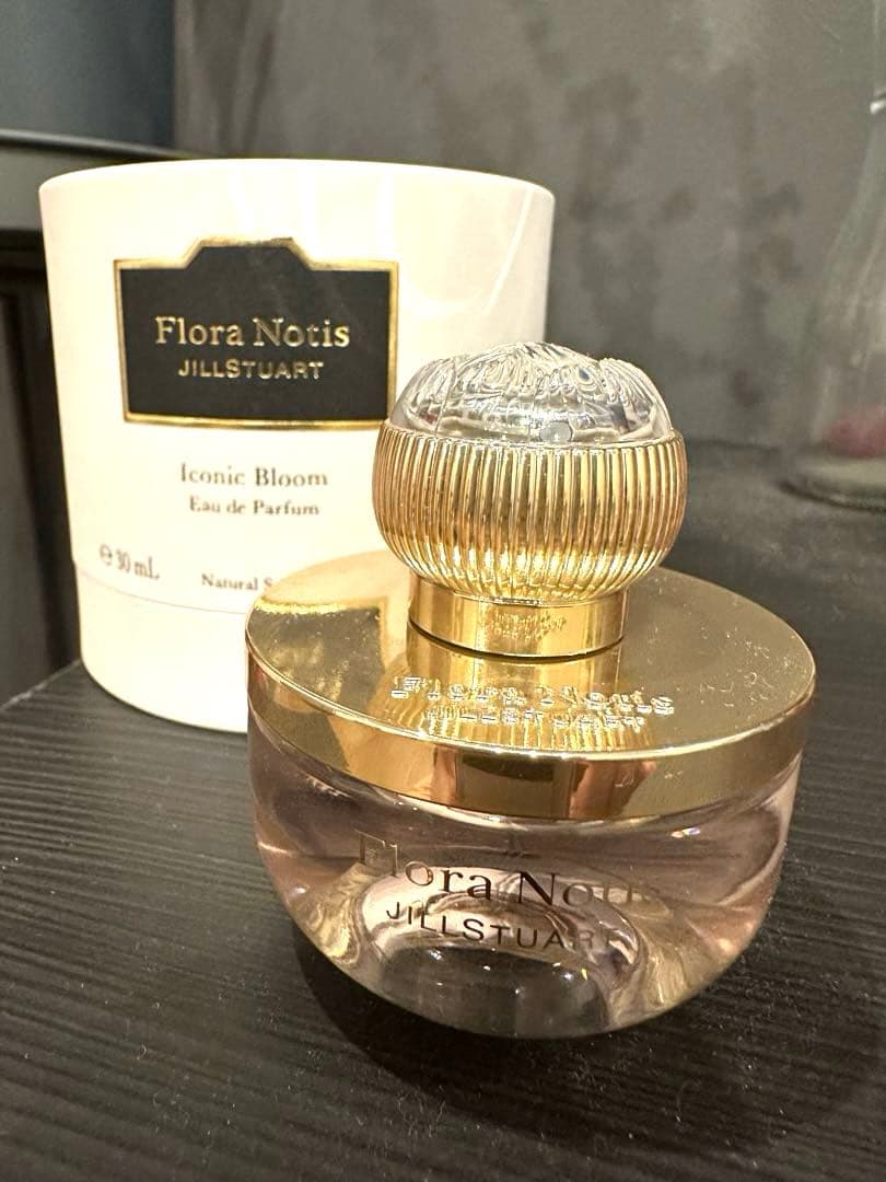 アイコニックブルーム　オードパルファン