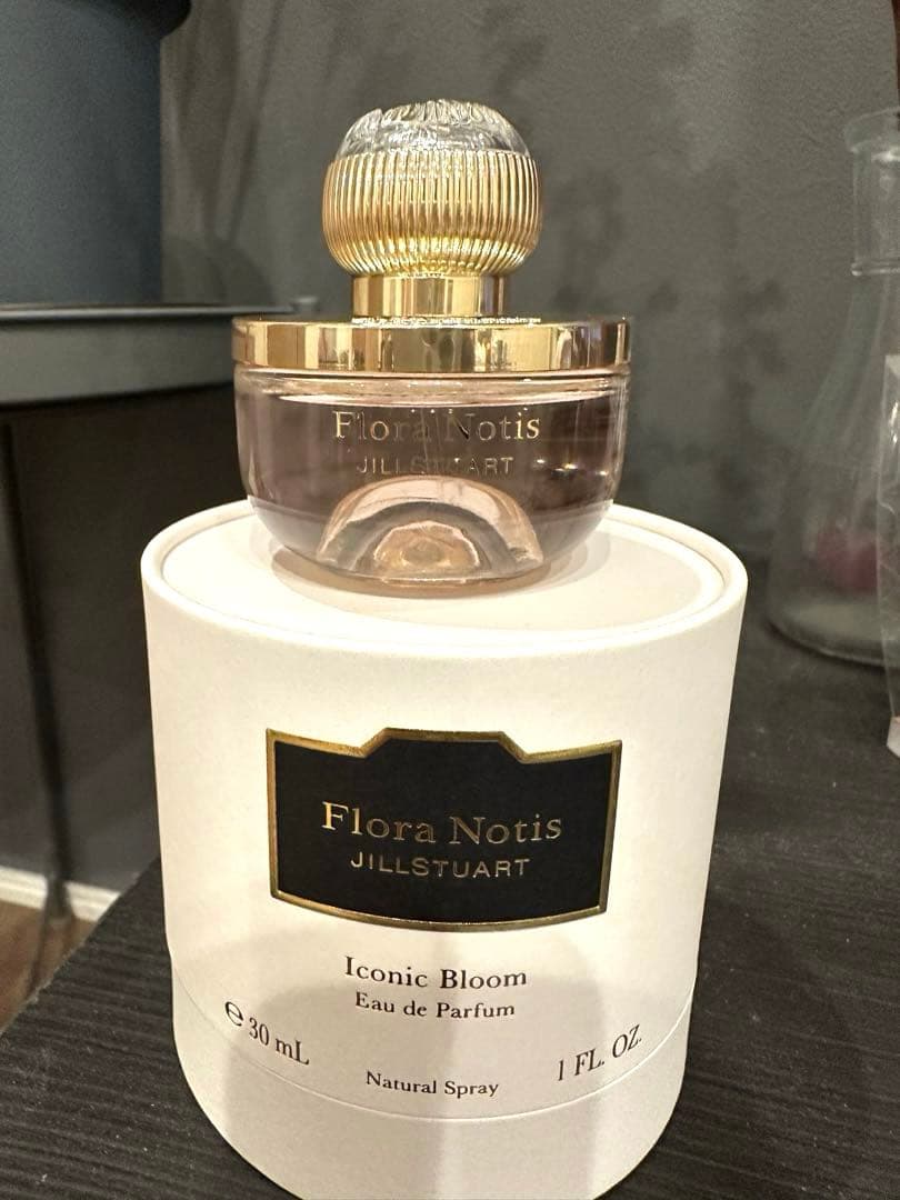 アイコニックブルーム　オードパルファン