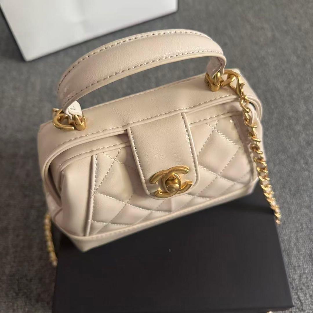 VIP限定 ノベルティ チェーン ショルダーバッグ ハンドバッグ ホワイト