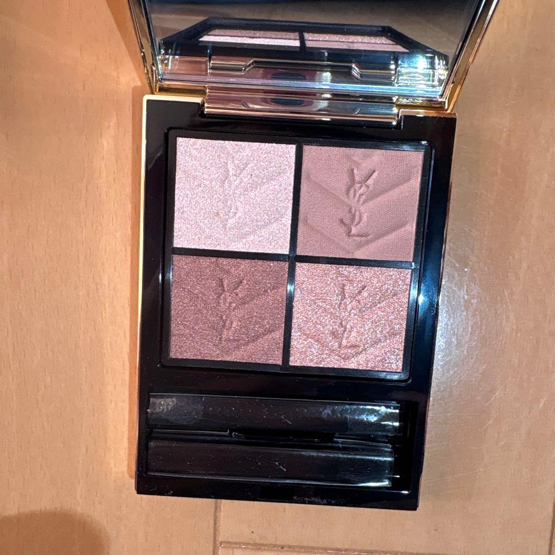 イヴ・サンローラン　アイシャドウ