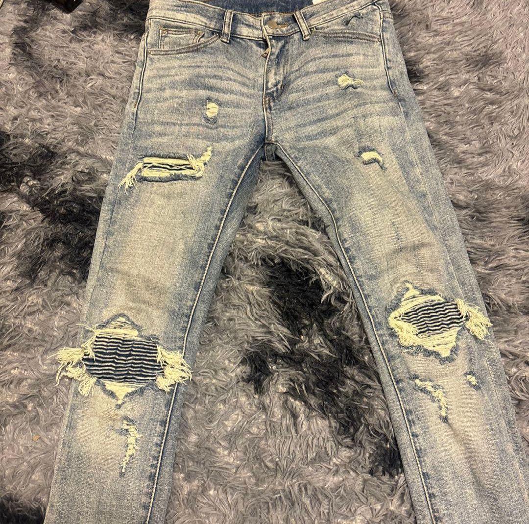ミニマル‼️ダメージデニム スキニーフィッ
