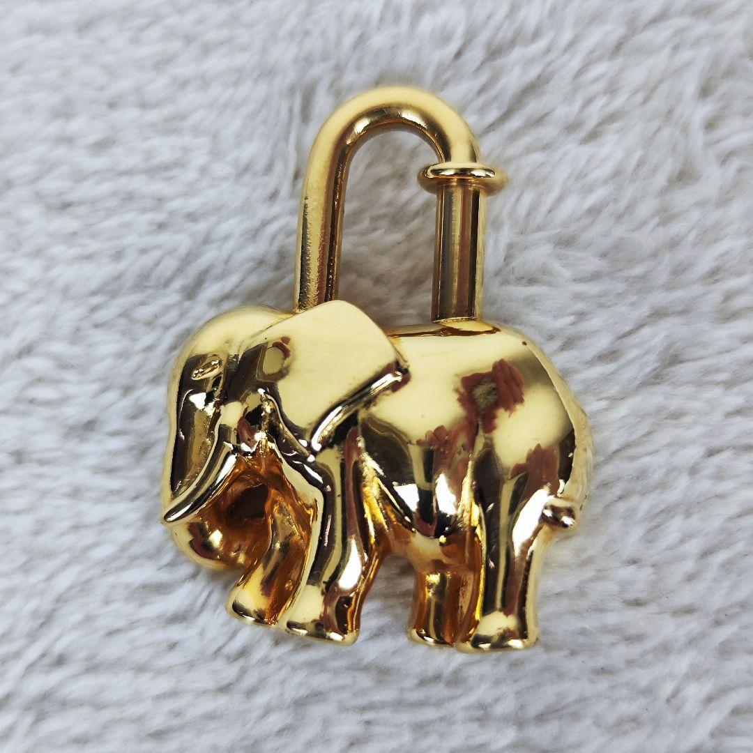 美品 エルメス カデナ エレファント 像 ゴールド チャーム 南京錠