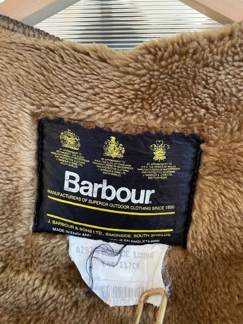 Barbour ブラウン フェイクファーベスト