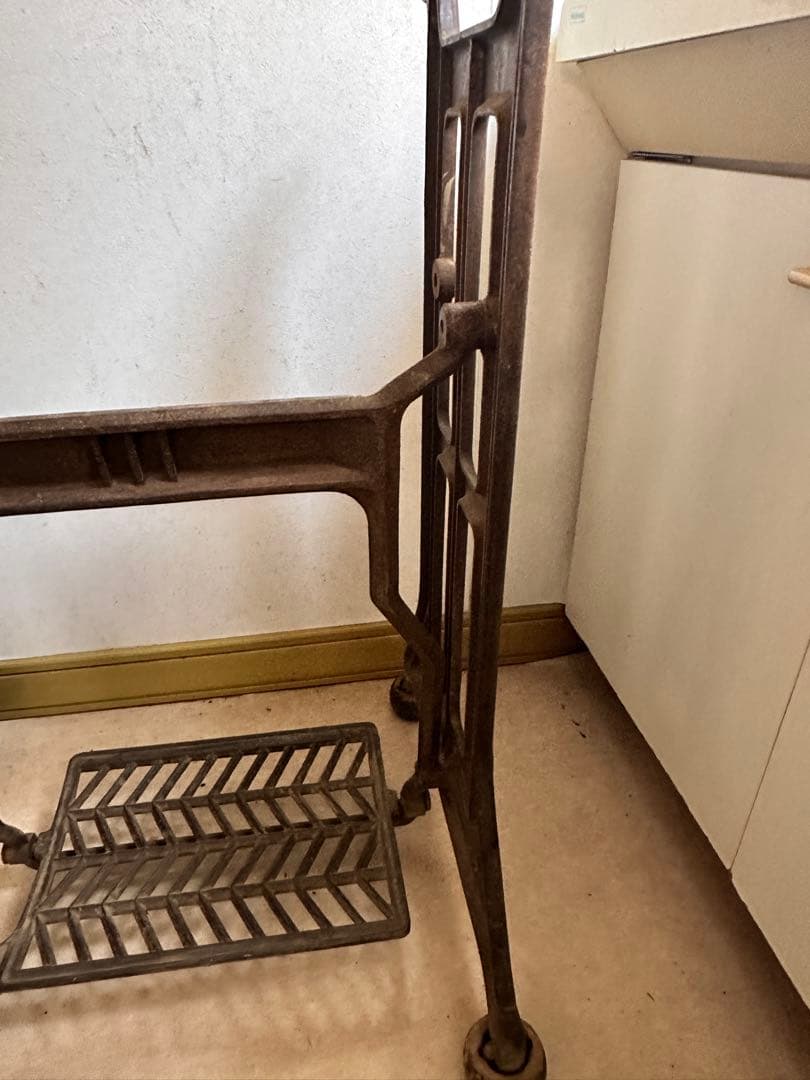 MITSUBISHI 　足踏みミシン台 アンティーク　三菱　ミシン