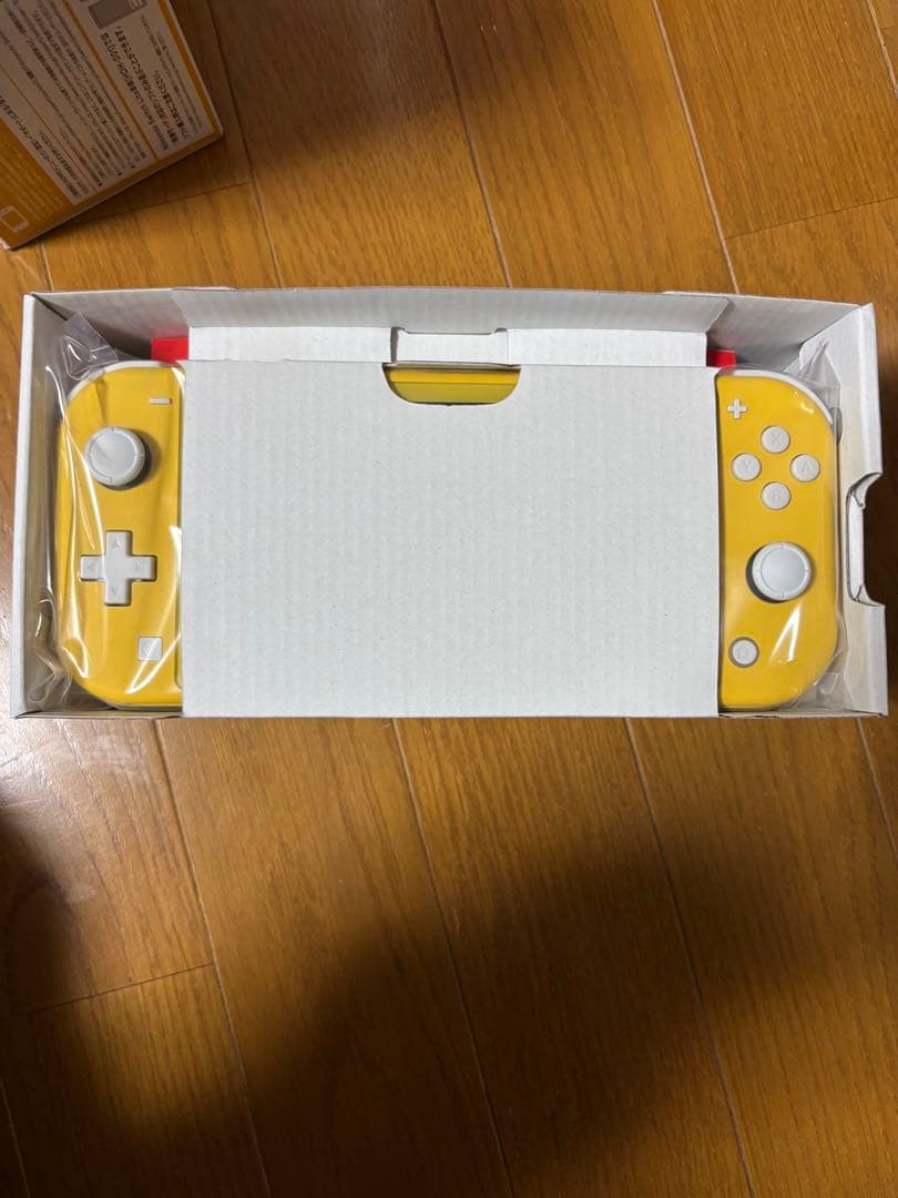 任天堂Switchライト　本体　イエロー