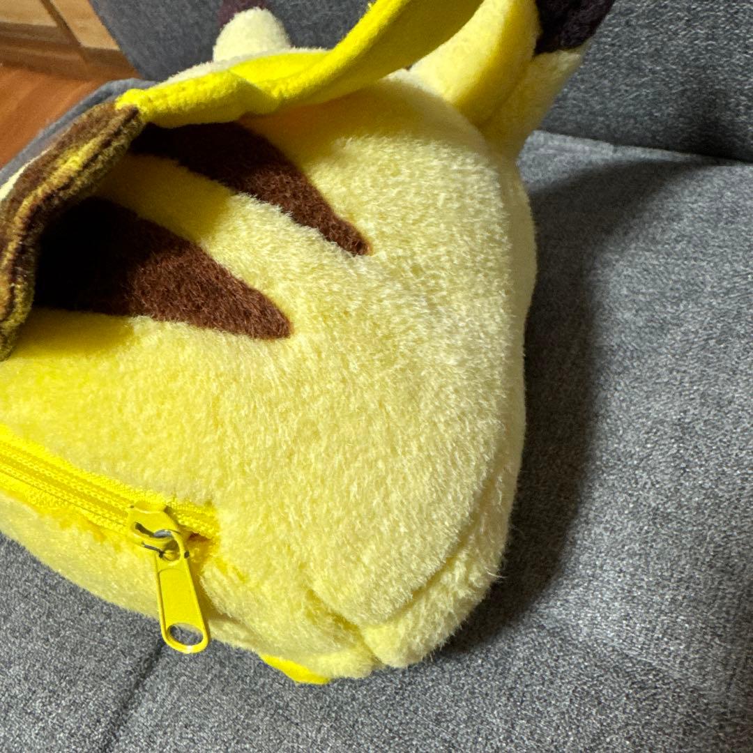 TOMY ポケットモンスター⭐︎ピカチュウ　ぬいぐるみ⭐︎