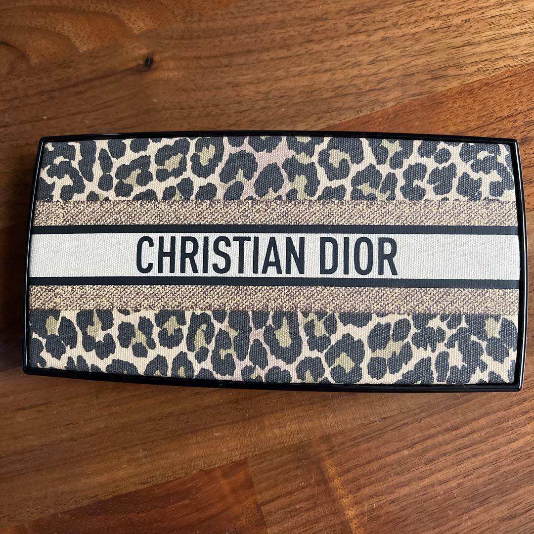 アイシャドウ DIORSHOW 10COULEURS