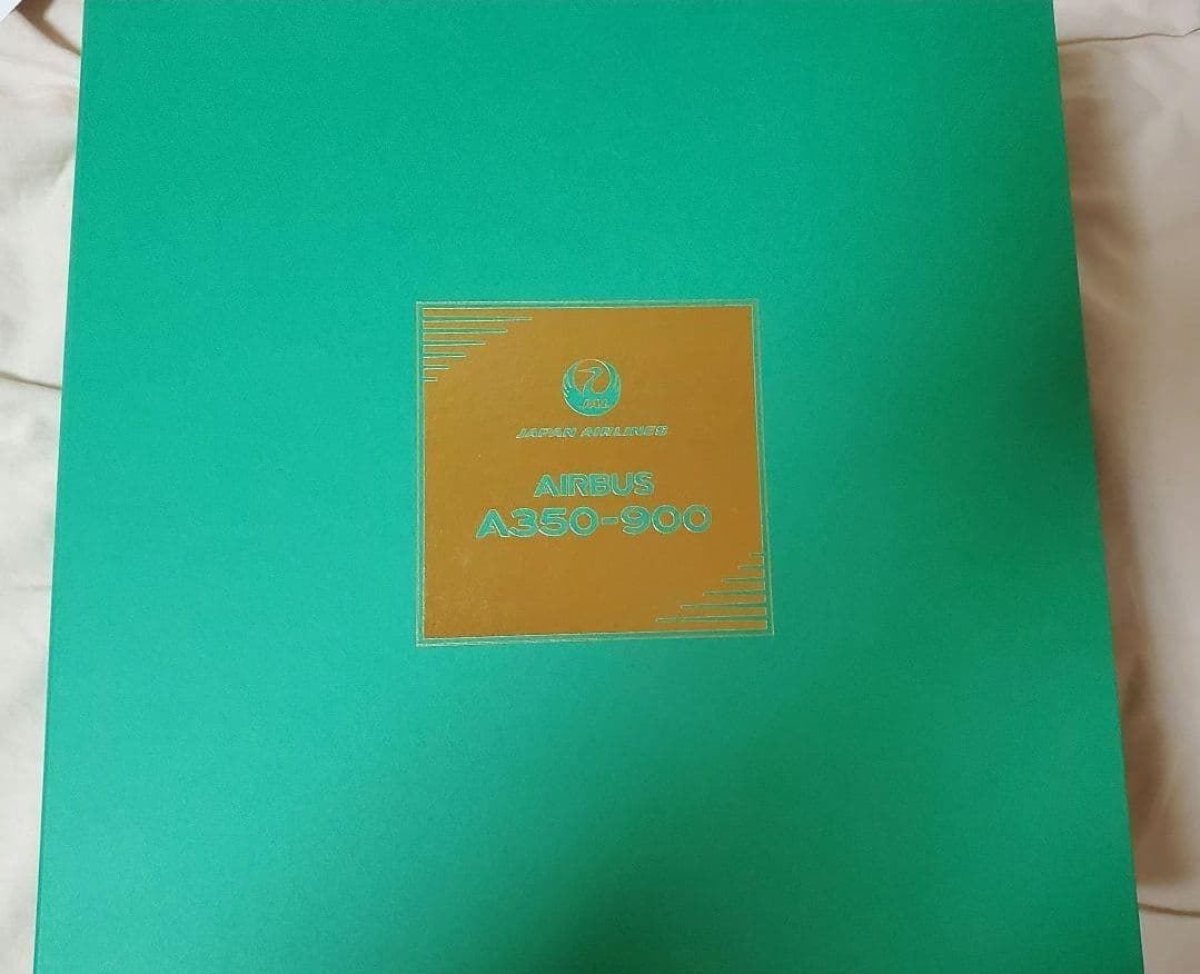 【新品】JAL A350-900 1/200 3号機特別塗装　限定完成品