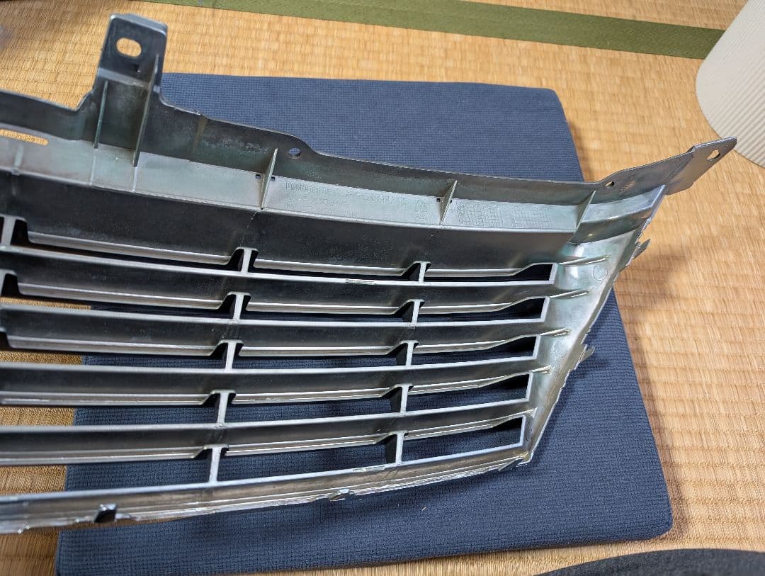 50カムリ前期　LX-MODE マークレスフロントグリル ガンメタ