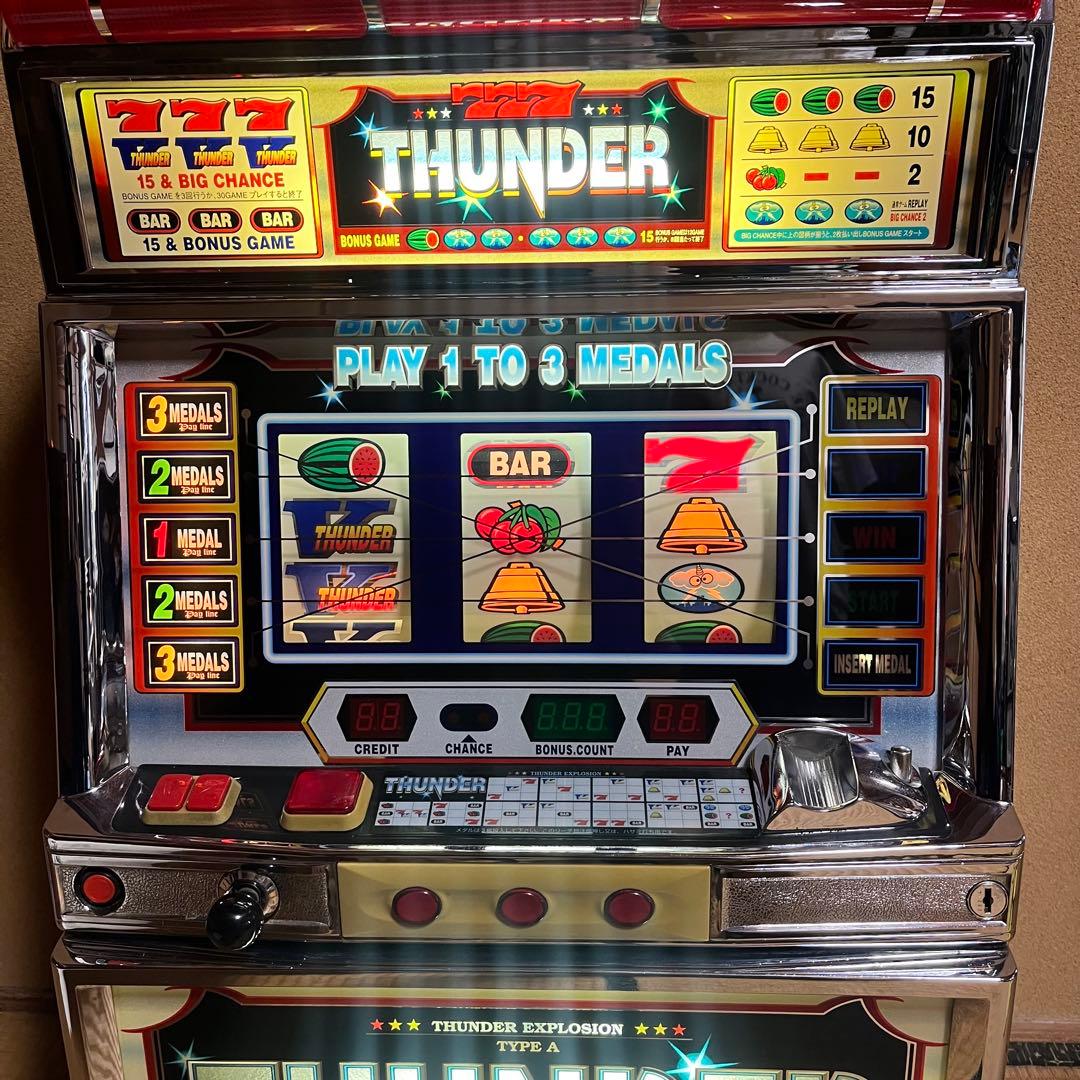 レトロ　スロット台　パチスロ　サンダーV 株式会社MACY