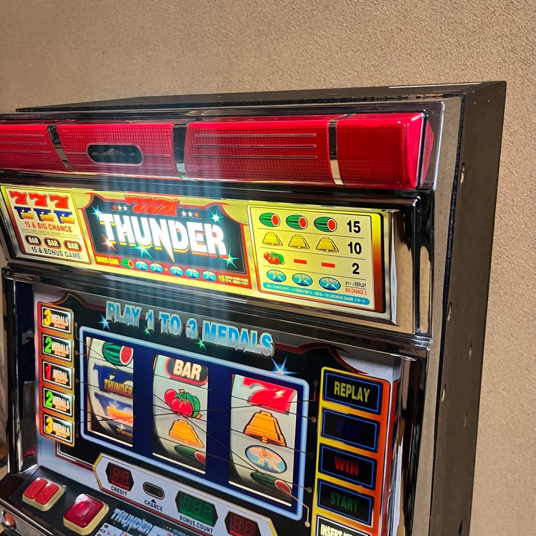 レトロ　スロット台　パチスロ　サンダーV 株式会社MACY