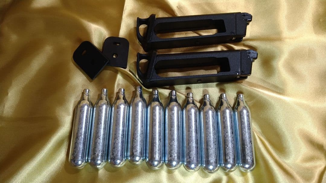 5/30迄の限定価格！！Carbon8★カーボネイト★STRIKER-9