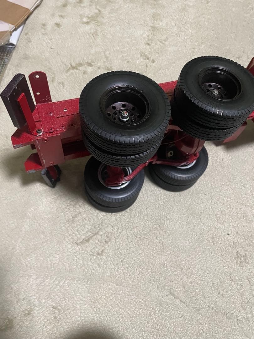 タミヤ1/14レインボーラメシャーシ、デカ箱荷台ムネトラ