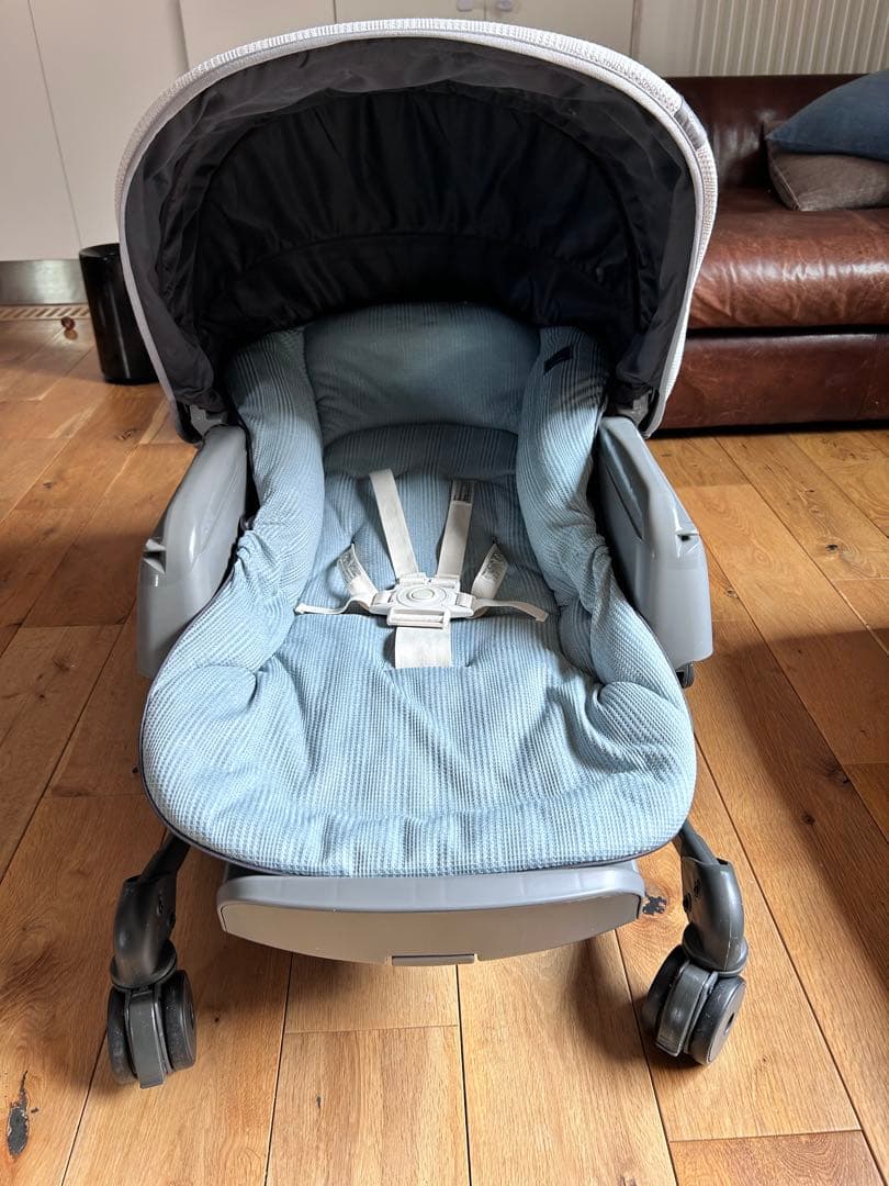 【付属品未使用】CombiネムリラAUTO SWING BEDi Long