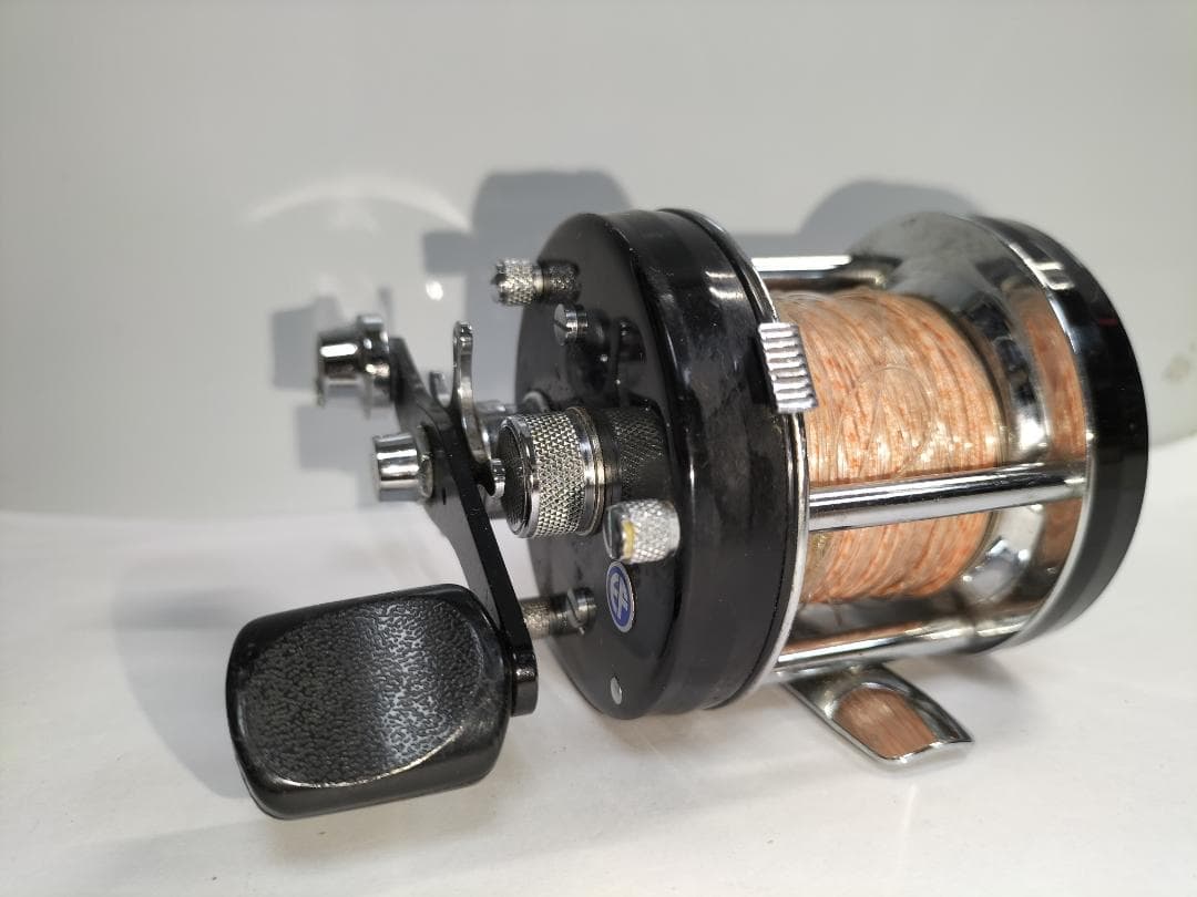 ぎ*じ様 ABU アブ Ambassadeur 5001c ベイトリール 左利き