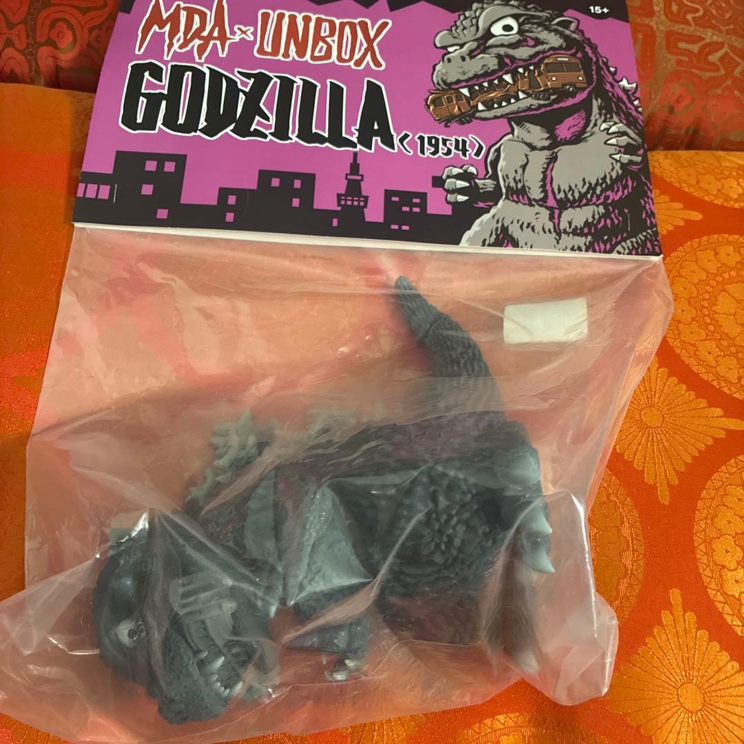 ゴジラ　 墓場の画廊　UNBOX INDUSTRIES×MDA　マルサン