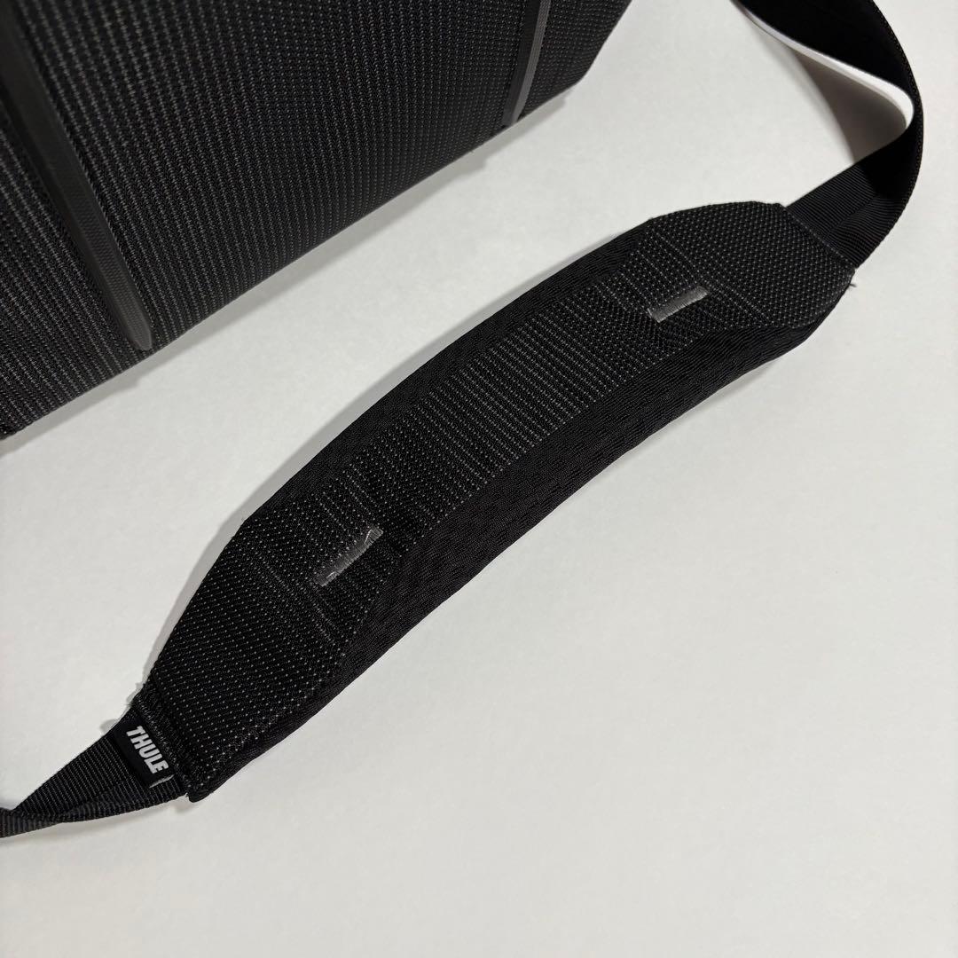 THULE　クロスオーバー2 15.6インチ ビジネスバッグ　ブラック　2way
