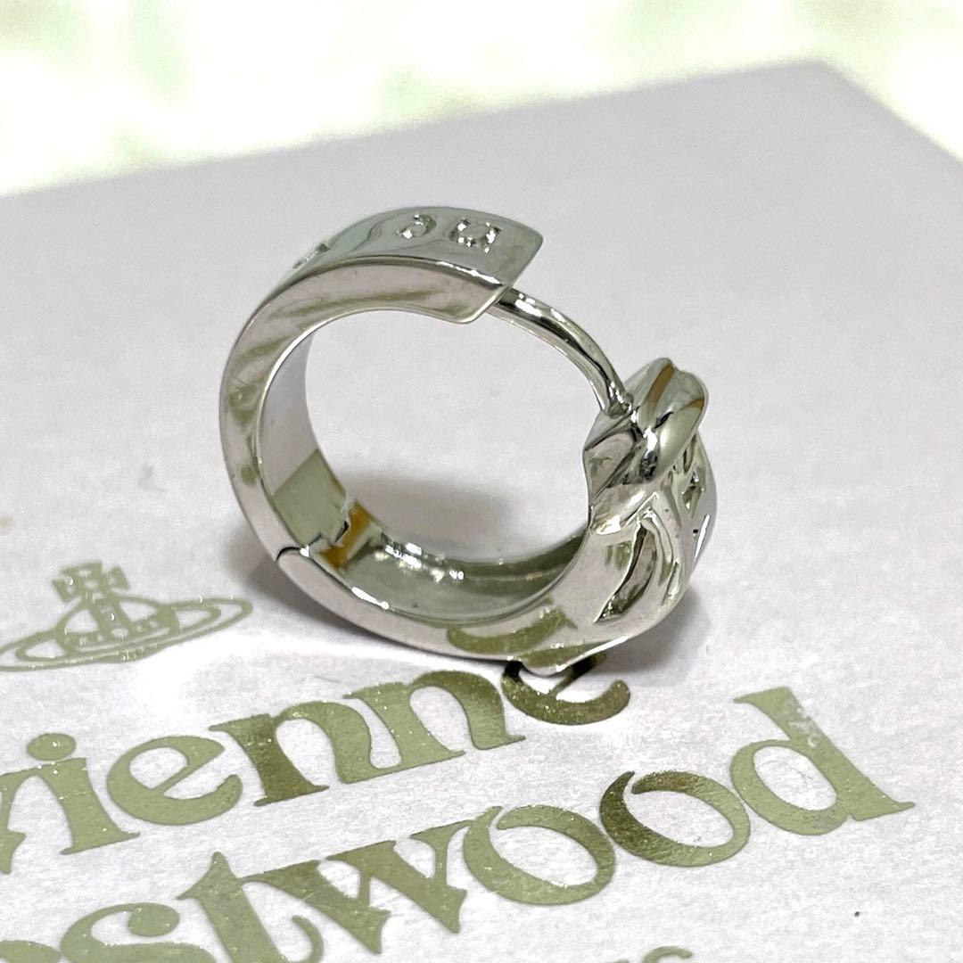 【極美品】ヴィヴィアンウエストウッド　ボビーフープピアス片耳　シルバー　箱ポーチ