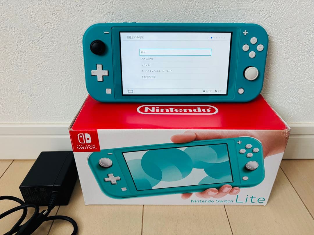 Nintendo Switch Lite ターコイズ 本体　充電機付