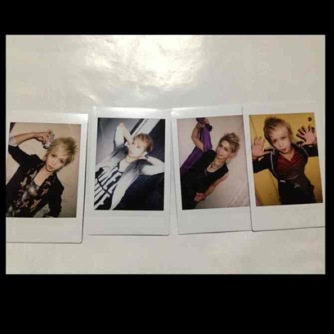 ν NEU タクミ ヒィロ チェキ