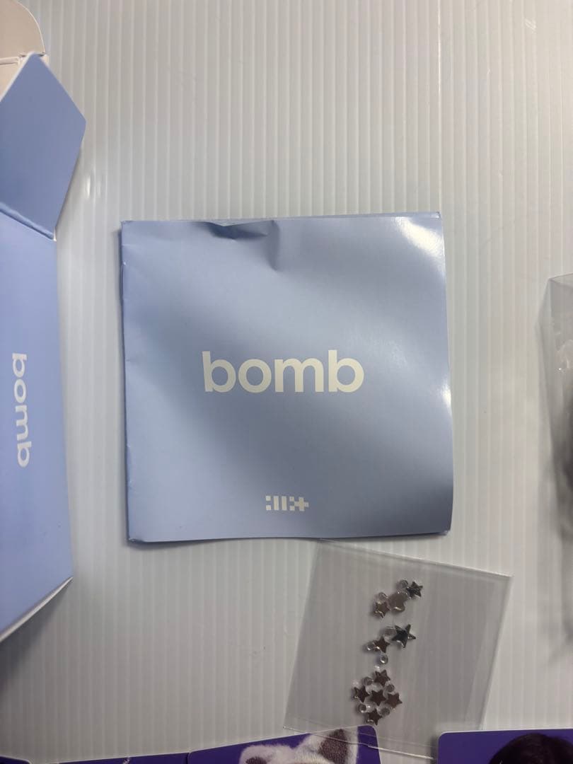 ILLIT BOMB MERCH ver. 未使用