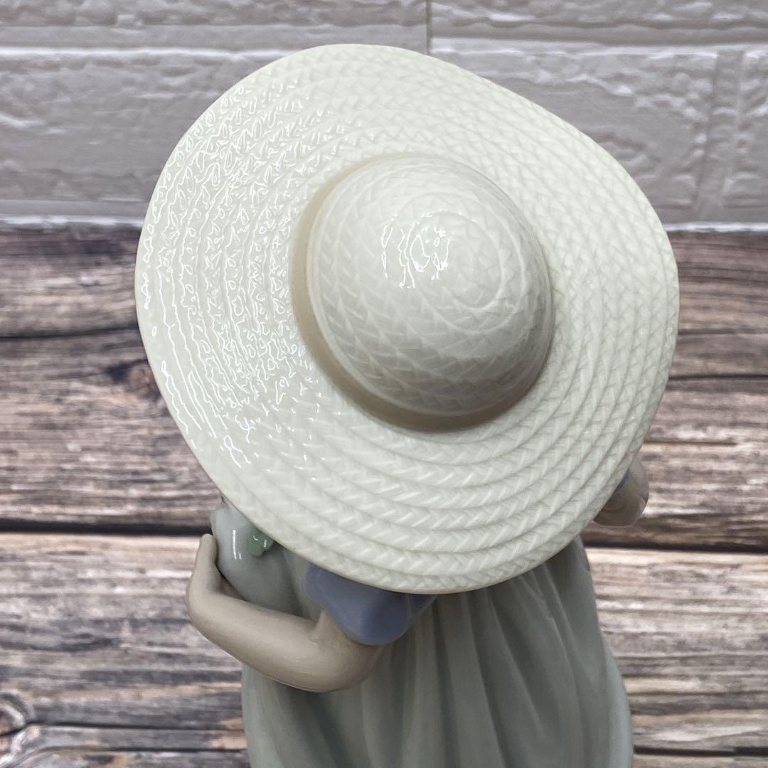 LLADRO リヤドロ　たくさん摘めたよ！　6756 フィギュリン