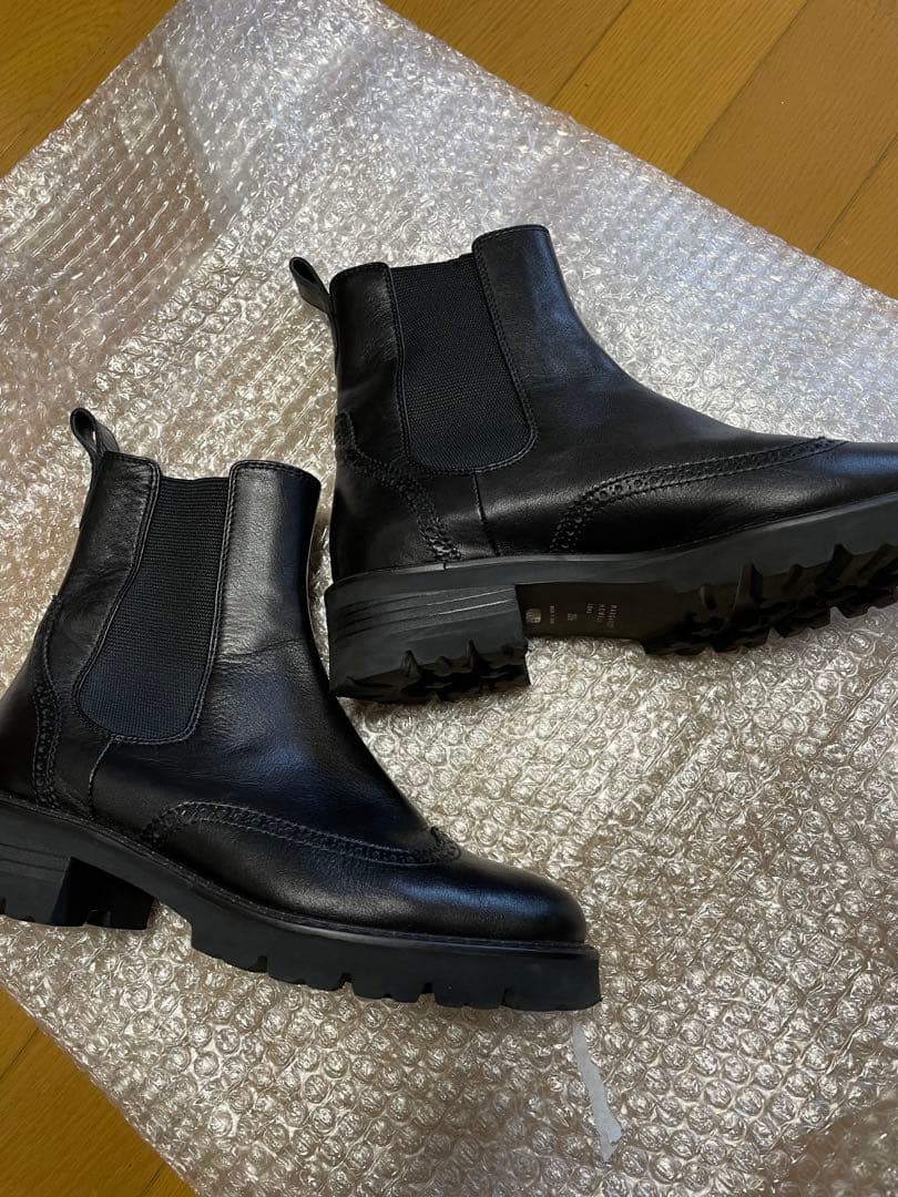 MARGARET HOWELL ideaブラック サイドゴアブーツ
