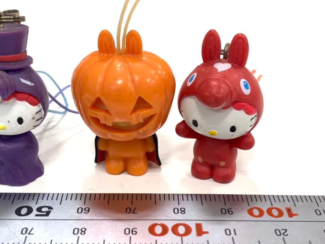 サンリオハローキティ　フィギュア　ストラップ　キーホルダー　4体セット