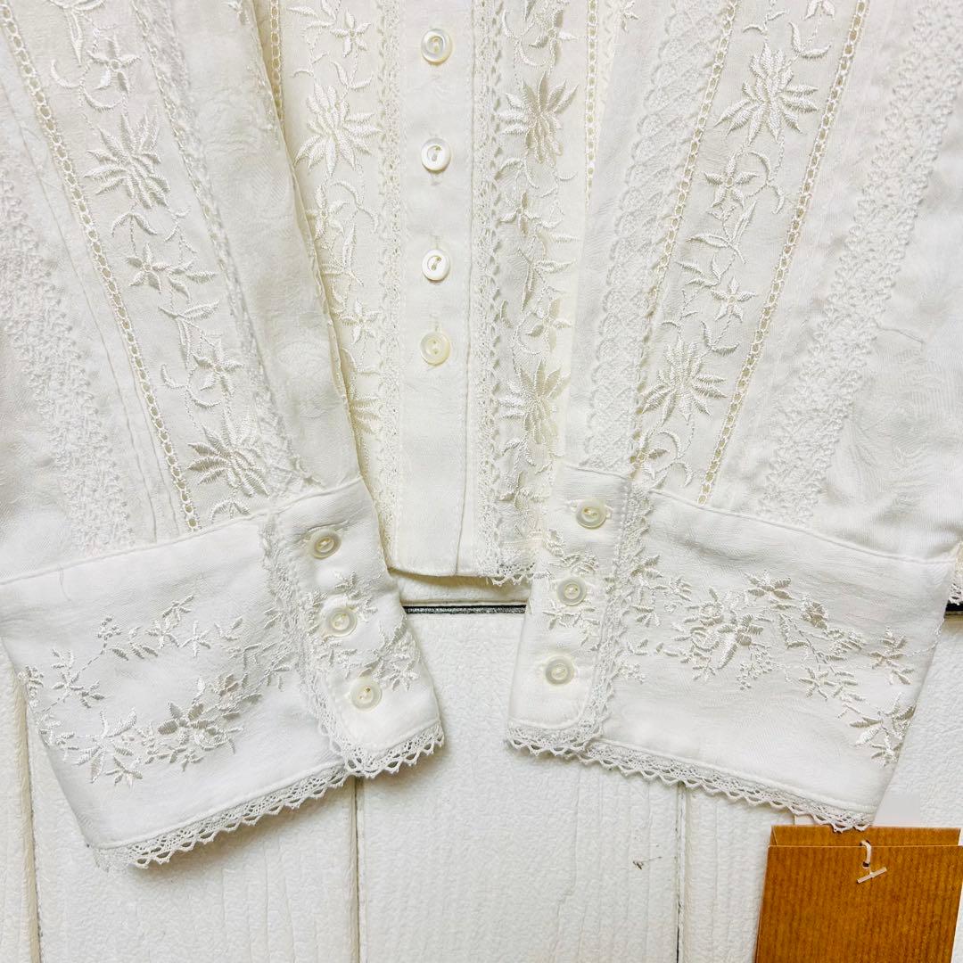 新品タグ付き サイズ44 SCAPA 総刺繍 ピンタック レースブラウス