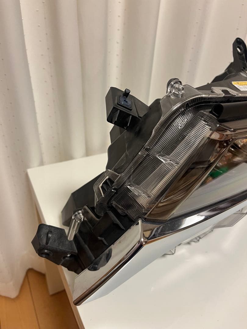 アルファード30 左ヘッドライトLED 3眼 純正部品　イチコー58-91