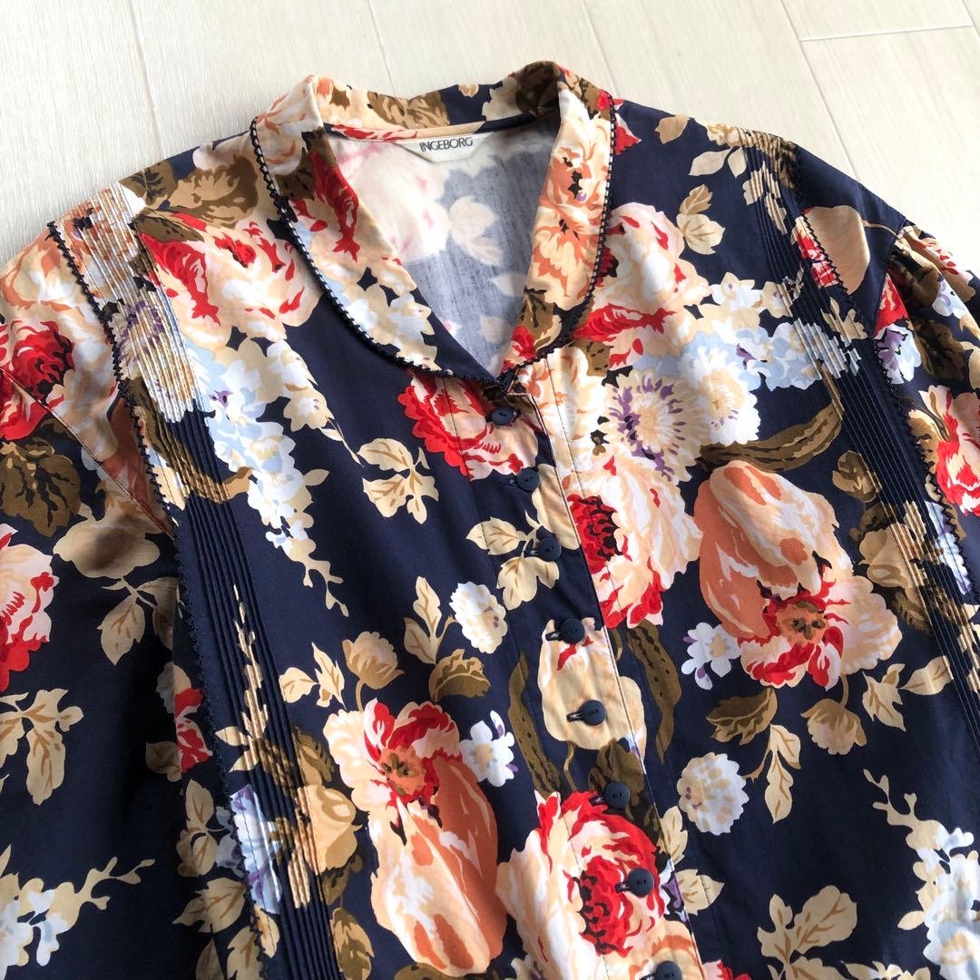 インゲボルグ 花柄 ピンタック 紺色 7分袖 ワンピース