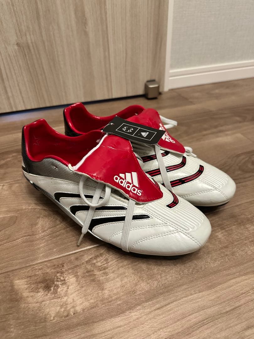 新品タグ付き　 希少カラー adidas プレデター アブソラド HG JP