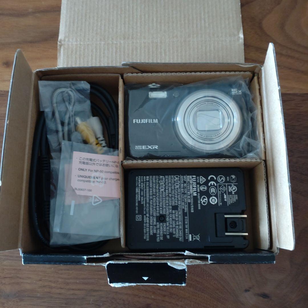 デジタルカメラ　富士フイルムFINEPIX F200EXR