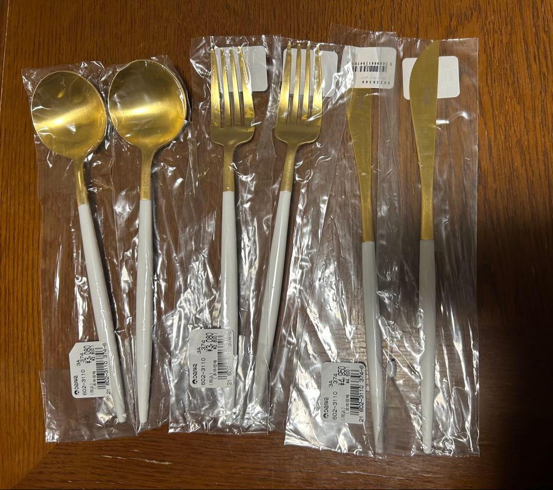 お値下【クチポール】Cutipolゴアホワイトxゴールド ディナーペアセット6点