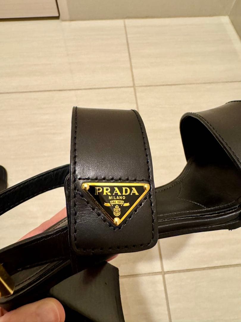PRADA ブラック ヒールサンダル 37.5 / 24cm