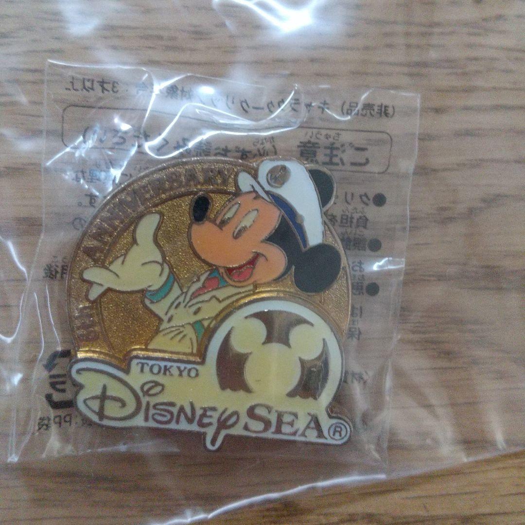 ディズニー ピンバッジ ２３０個