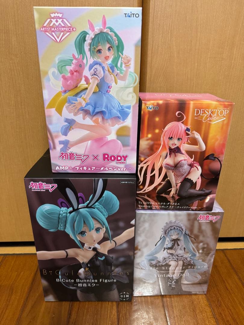 プライズ　美少女フィギュア　初音ミク　To loveる　ララ　4点