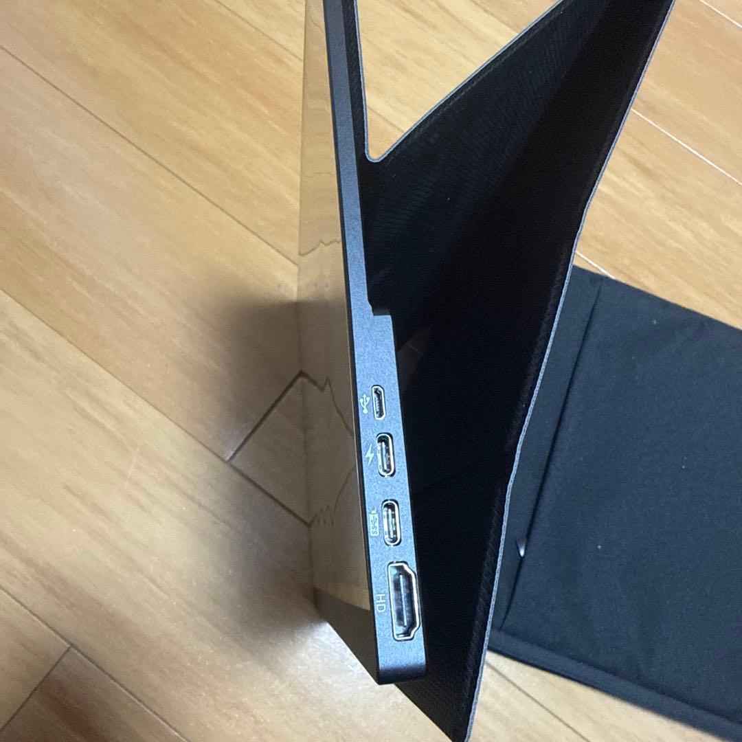 携帯可能モバイルモニター　15.6インチ