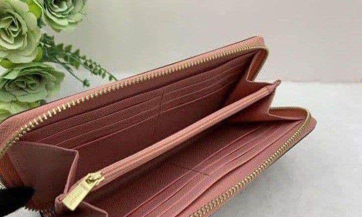 新品未使用コーチ長財布シグネチャーフローラル柄レディースメンズ送料無料即日発送