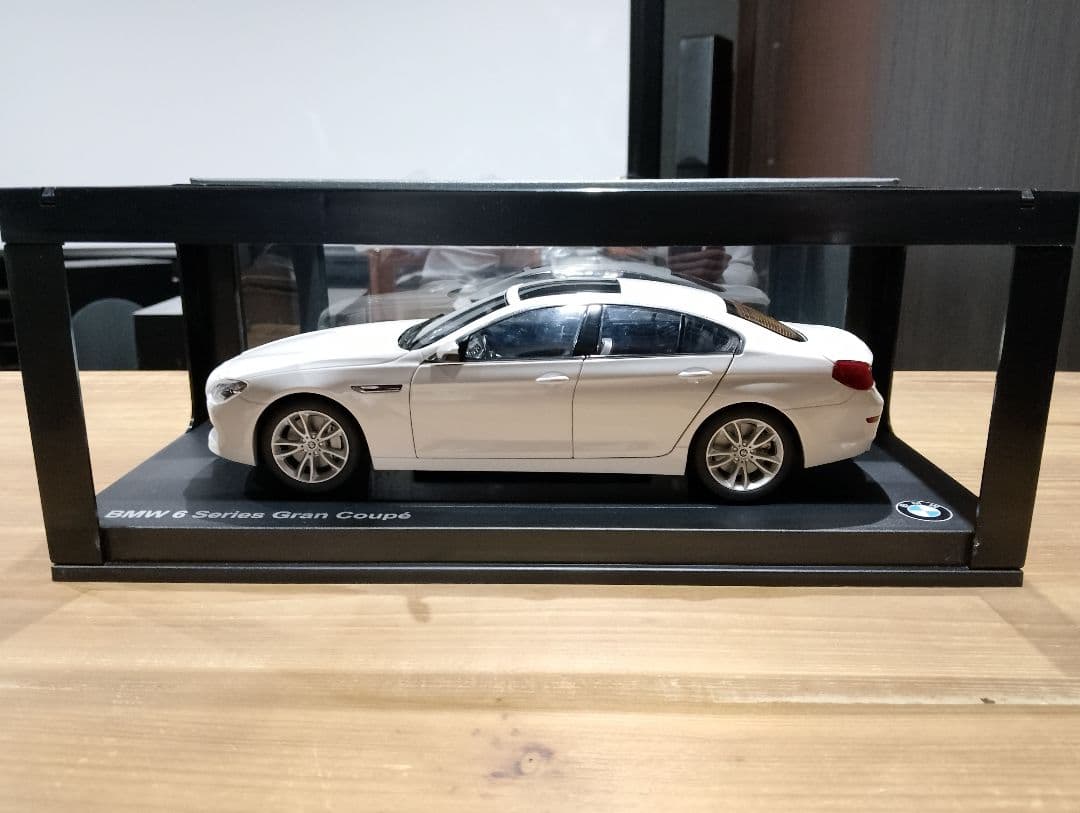 アソパソマソ1/18 BMW6シリーズ　グランクーペ　ディーラー品ミニカー