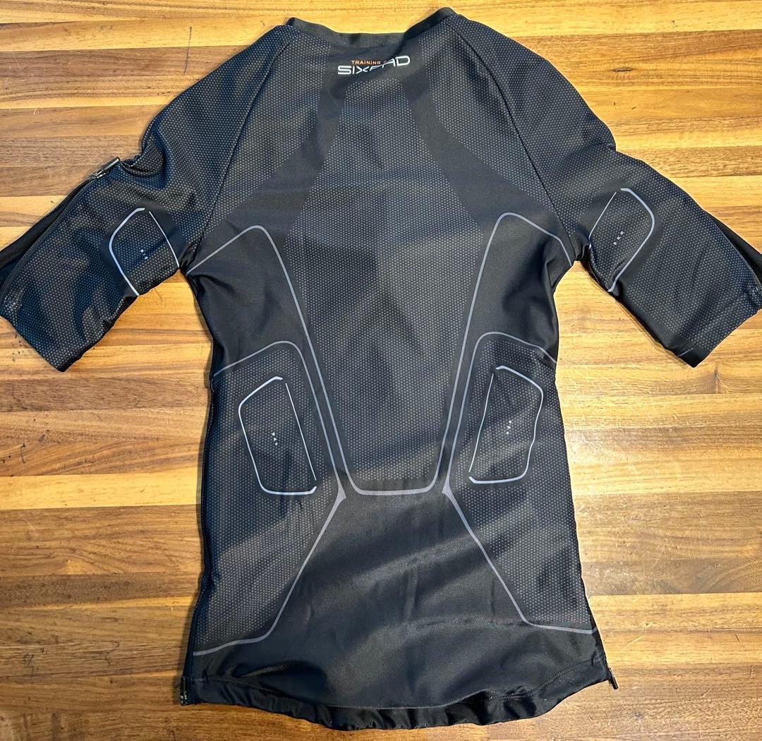 シックスパッド　パワースーツ　上下セット