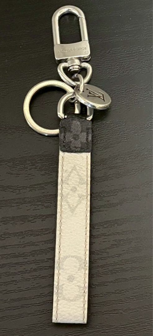 Louis Vuitton ルイヴィトン　モノグラム　エクリプス　　　キーリング