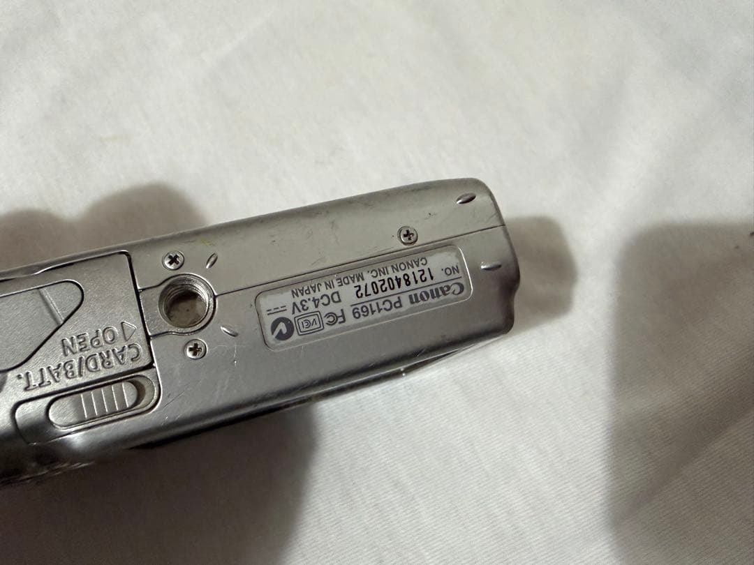 CANON IXY DIGTAL 700 デジタルコンパクトカメラ　ジャンク